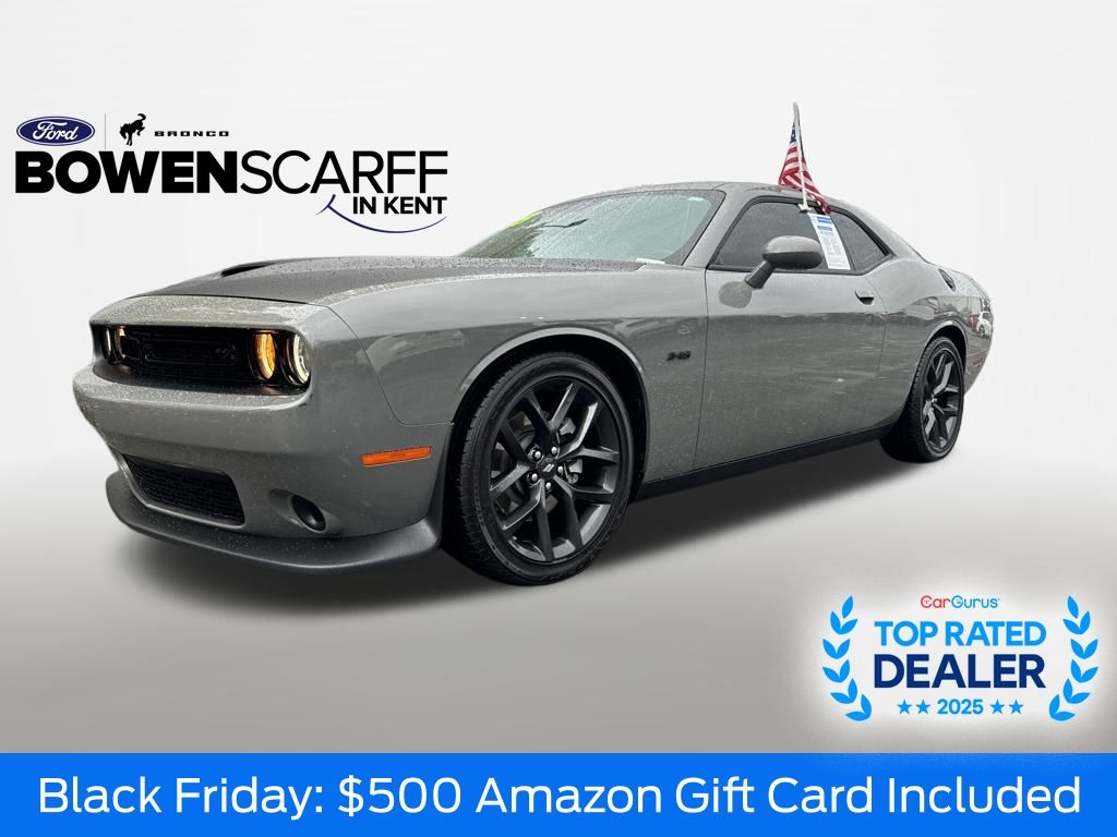 2023 Dodge Challenger R/T's photo