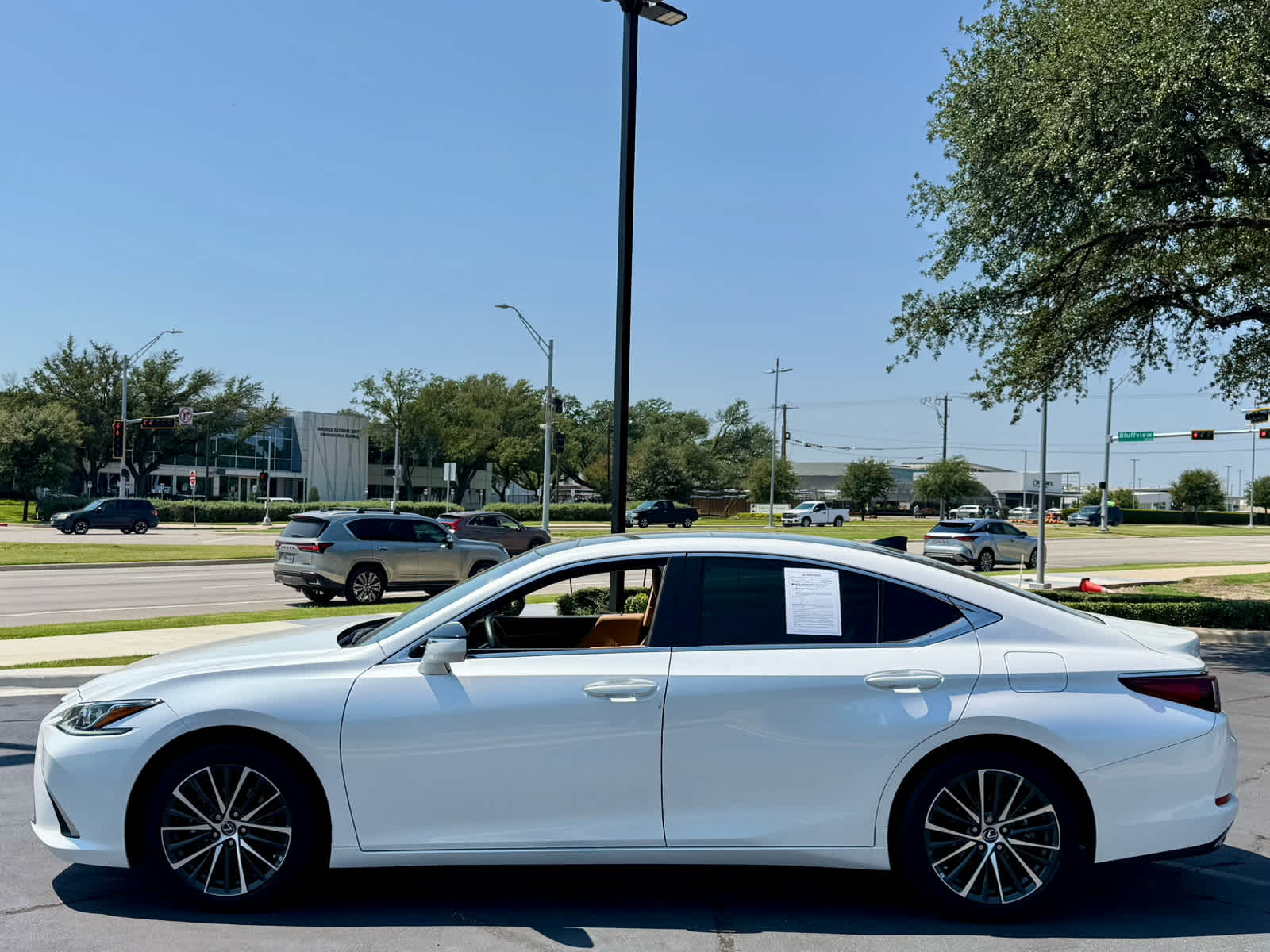 2023 Lexus ES 350 photo 2