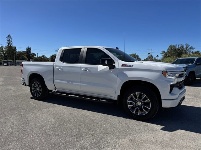 2025 Chevrolet Silverado 1500 RST photo 3