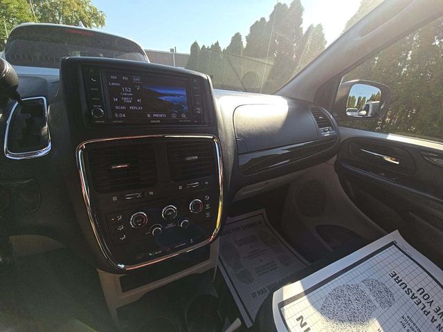 2019 Dodge Grand Caravan SE photo 4