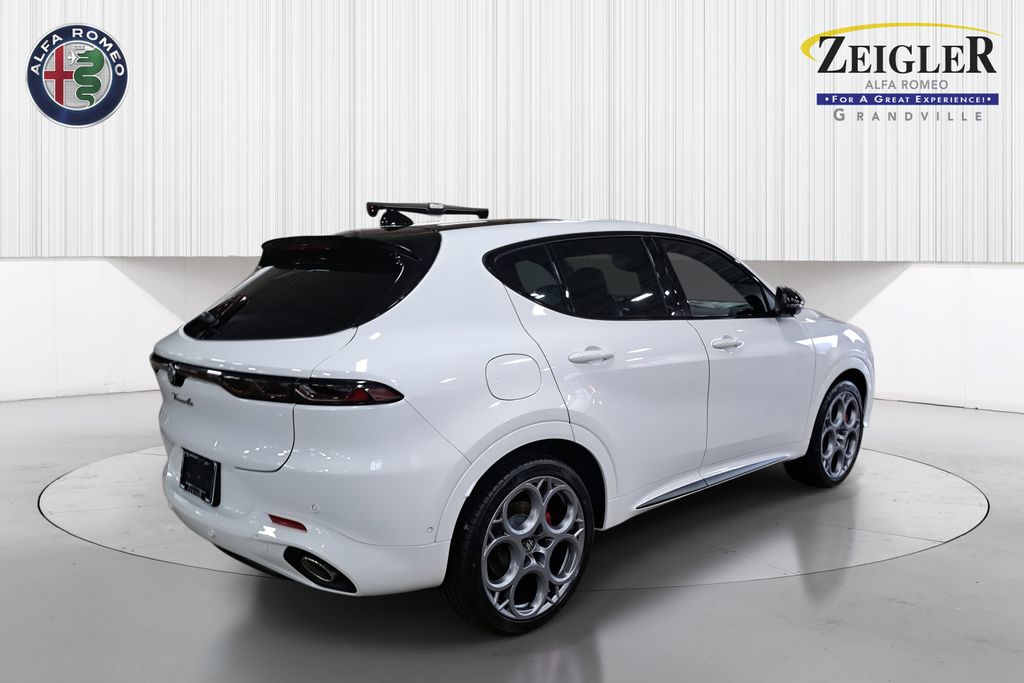 2025 Alfa Romeo Tonale Tributo Italiano photo 3