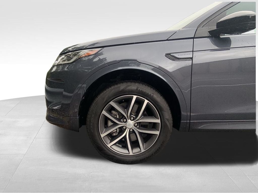2025 Land Rover Discovery Sport S photo 8