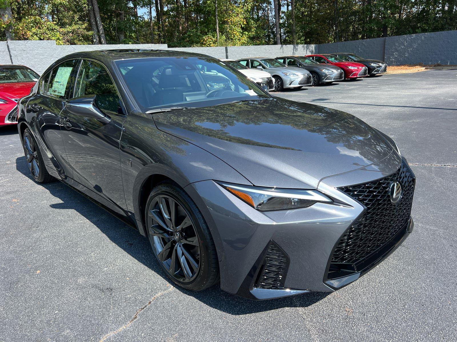 2025 Lexus IS 300 F SPORT photo 4