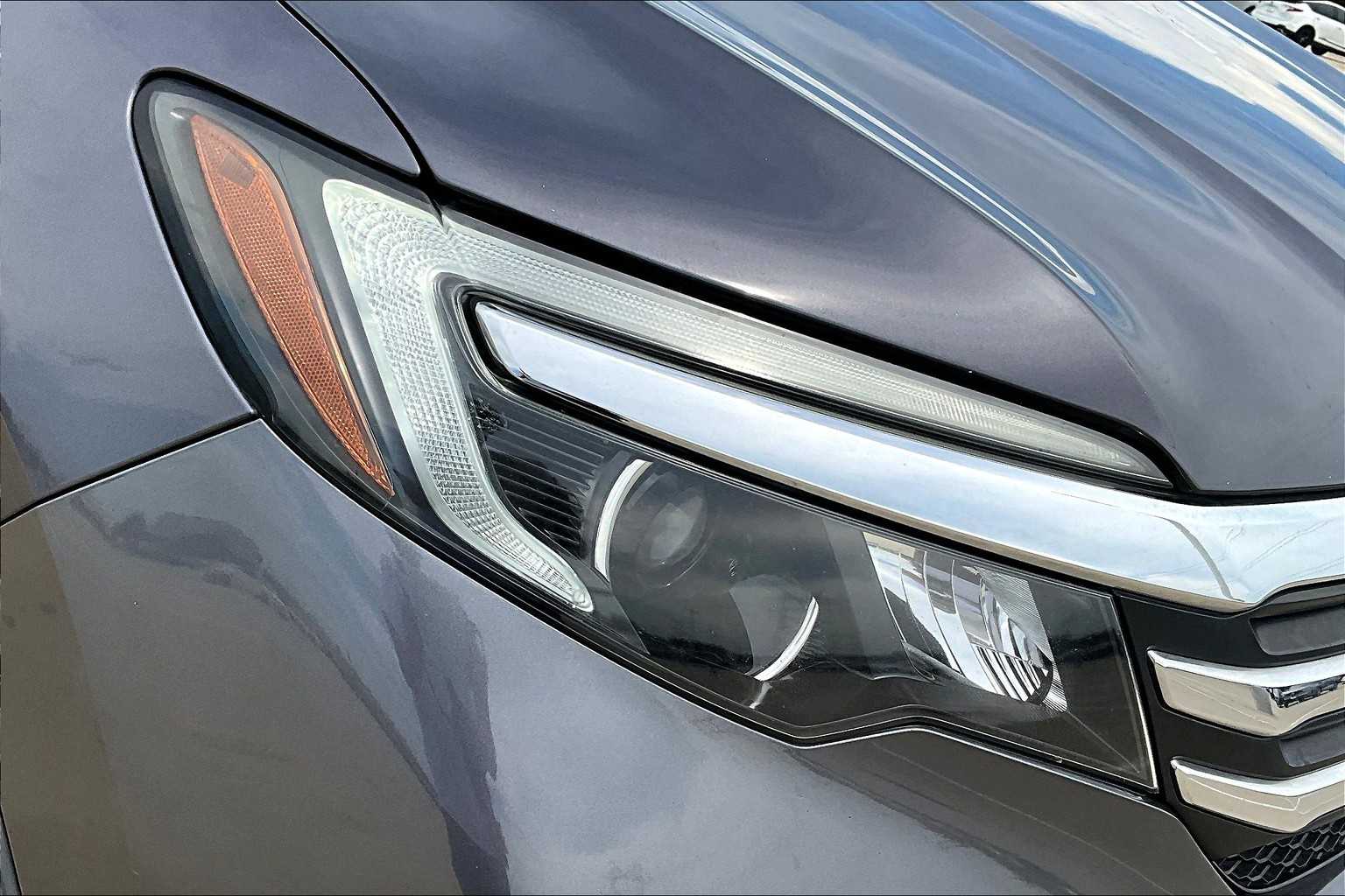 2017 Honda Pilot EX photo 26