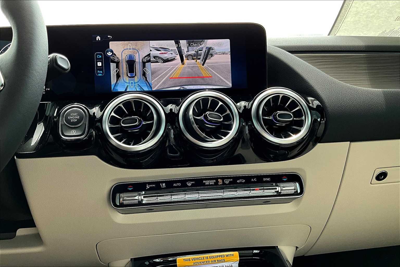 2026 Mercedes Benz GLA 250 photo 12