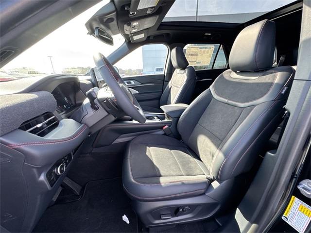 2026 Ford Explorer ST photo 2