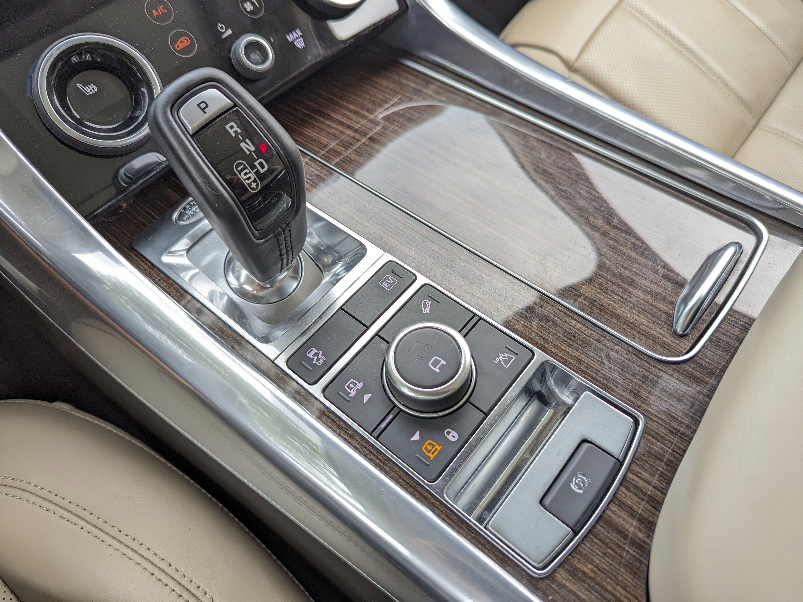 2020 Land Rover Range Rover Sport HSE photo 24