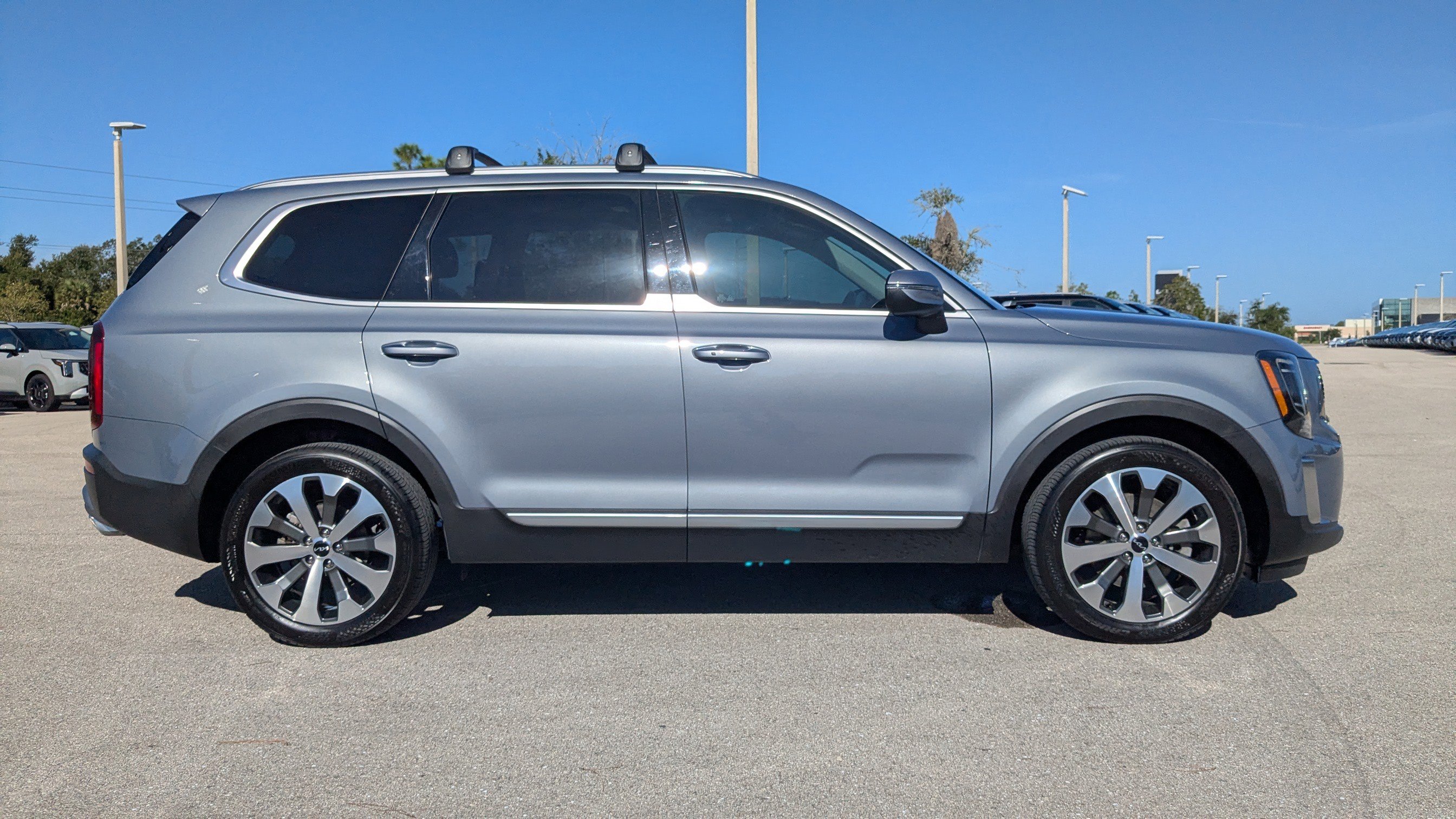 2022 Kia Telluride S photo 4