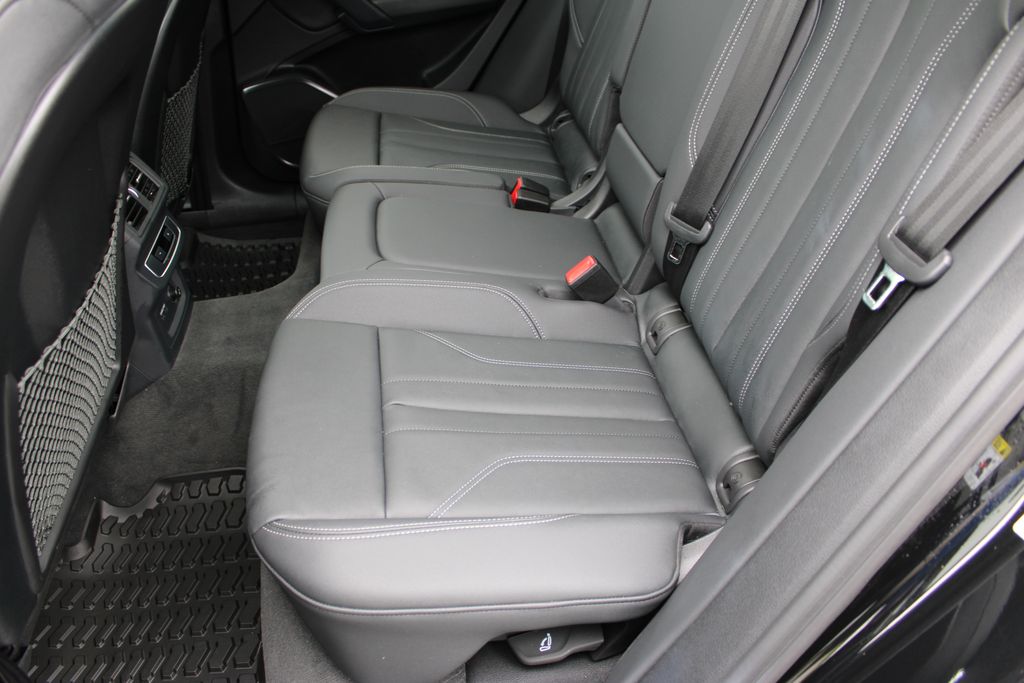 2024 Audi Q5 45 S line Premium photo 20