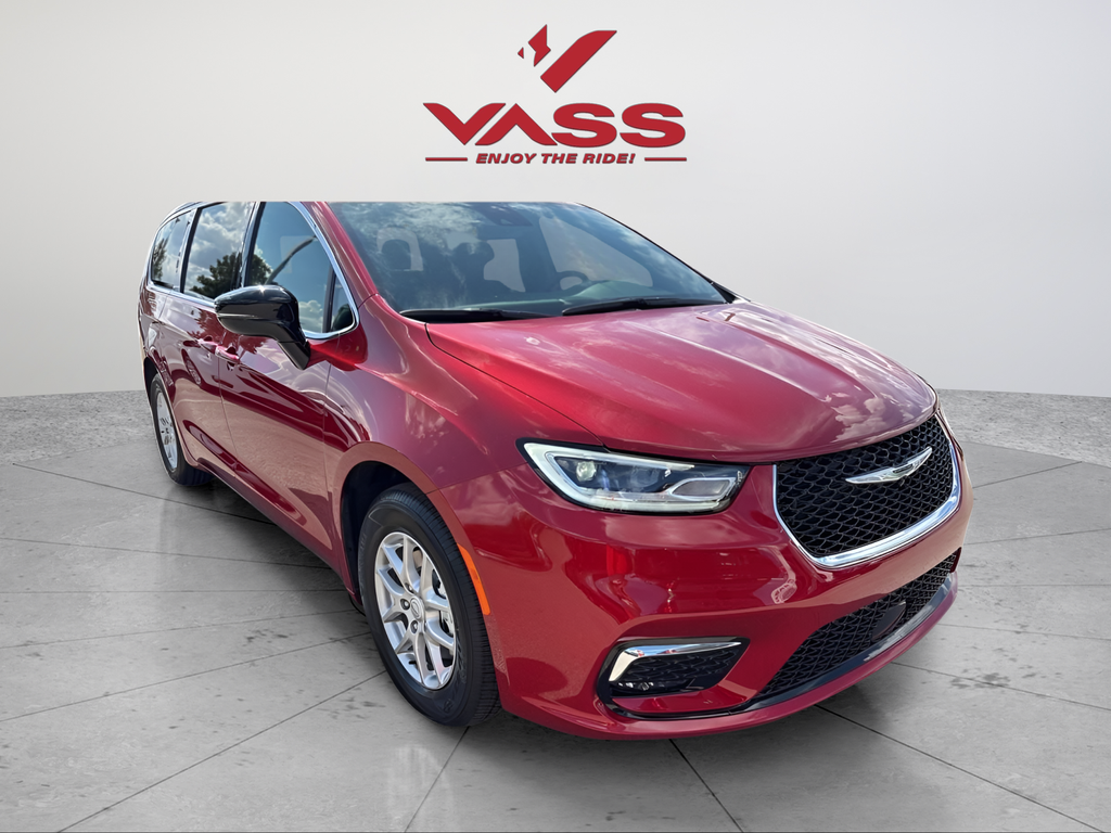 2026 Chrysler Pacifica Select's photo