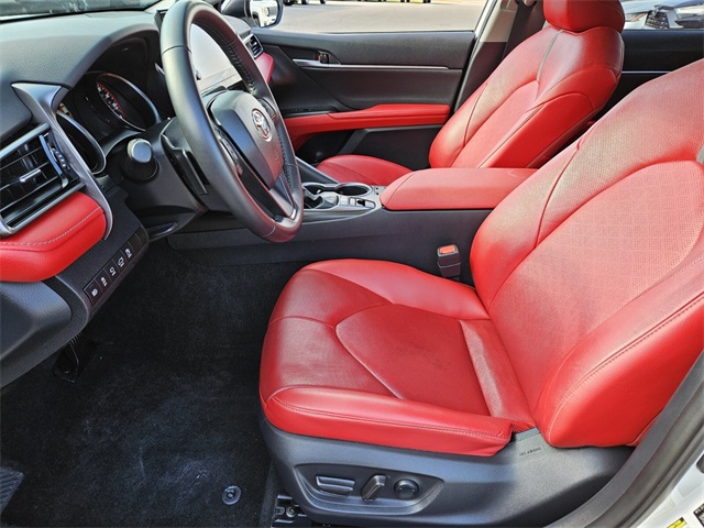 2022 Toyota Camry XSE photo 8