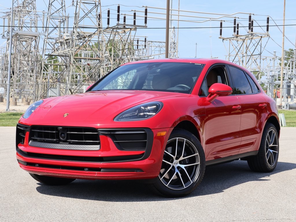 2025 Porsche Macan's photo