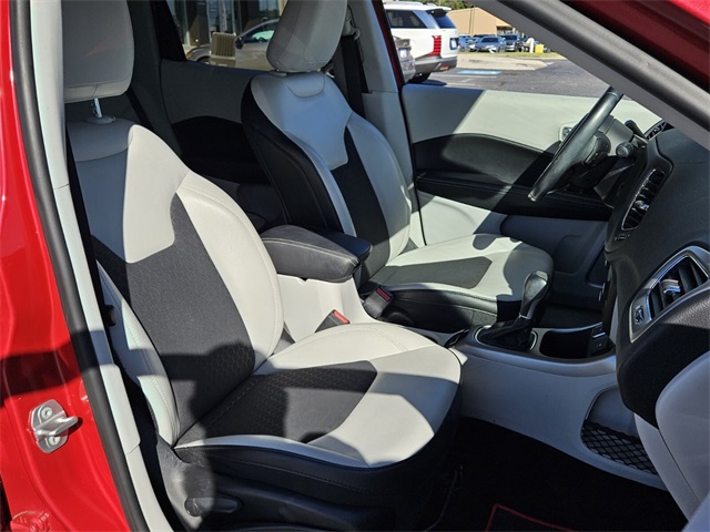 2019 Jeep Compass Latitude photo 15