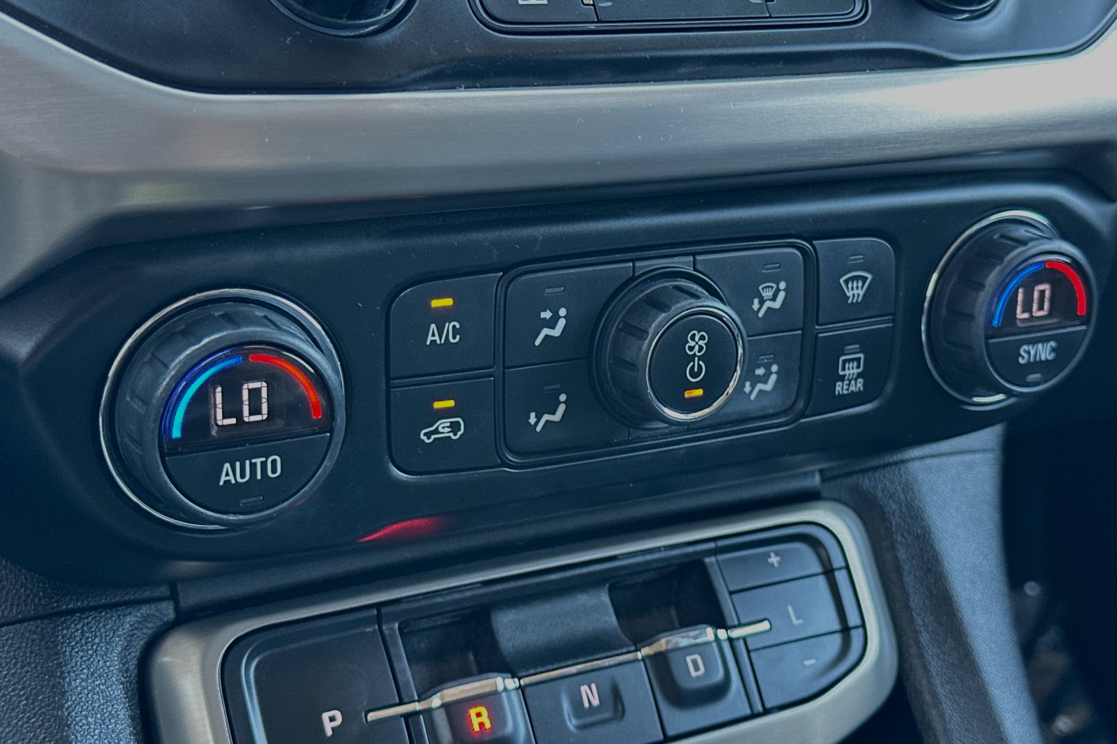 2022 Gmc Acadia Denali photo 23