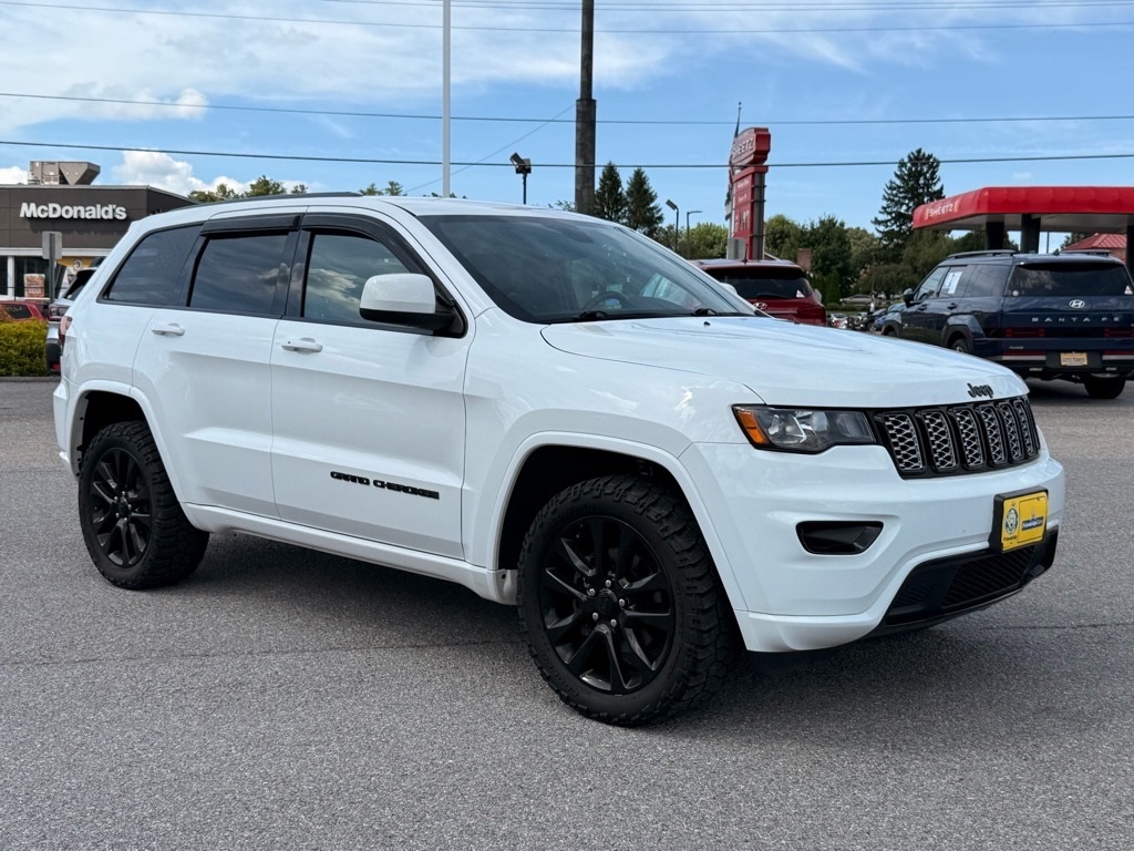 2020 Jeep Grand Cherokee Altitude photo 12