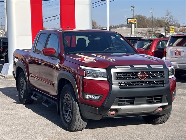 2025 Nissan Frontier PRO-X's photo