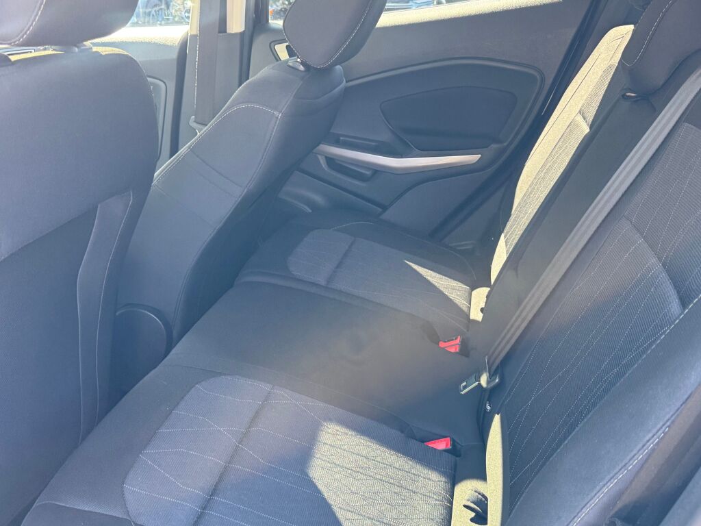 2020 Ford EcoSport SE photo 14
