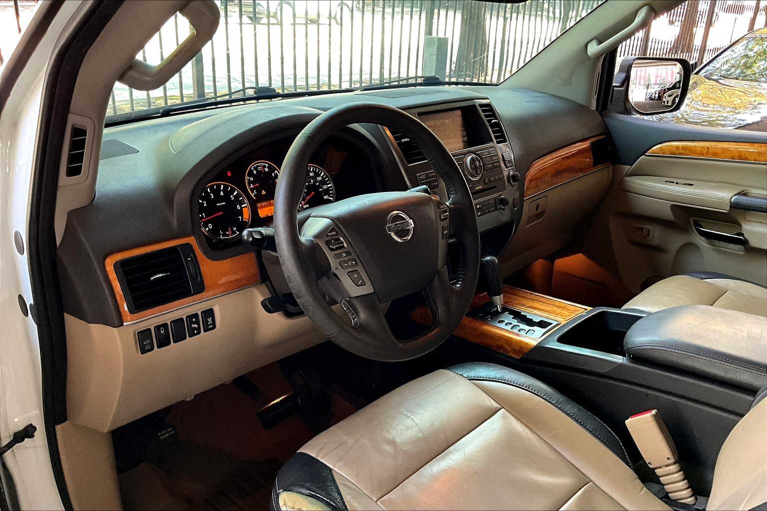 2014 Nissan Armada Platinum photo 16