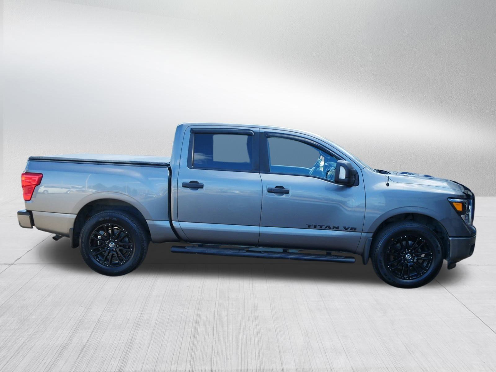 2018 Nissan Titan SV photo 8