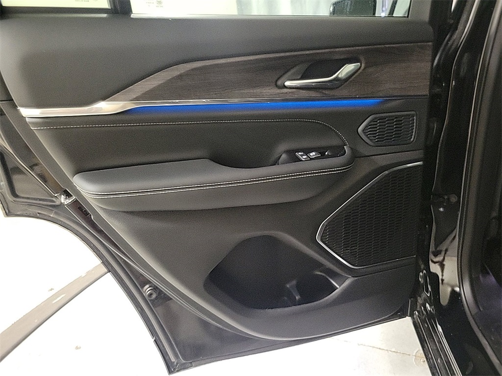 2024 JEEP GRAND CHEROKEE - Image 21