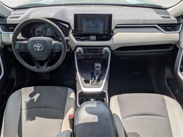 2021 Toyota RAV4 XLE photo 21