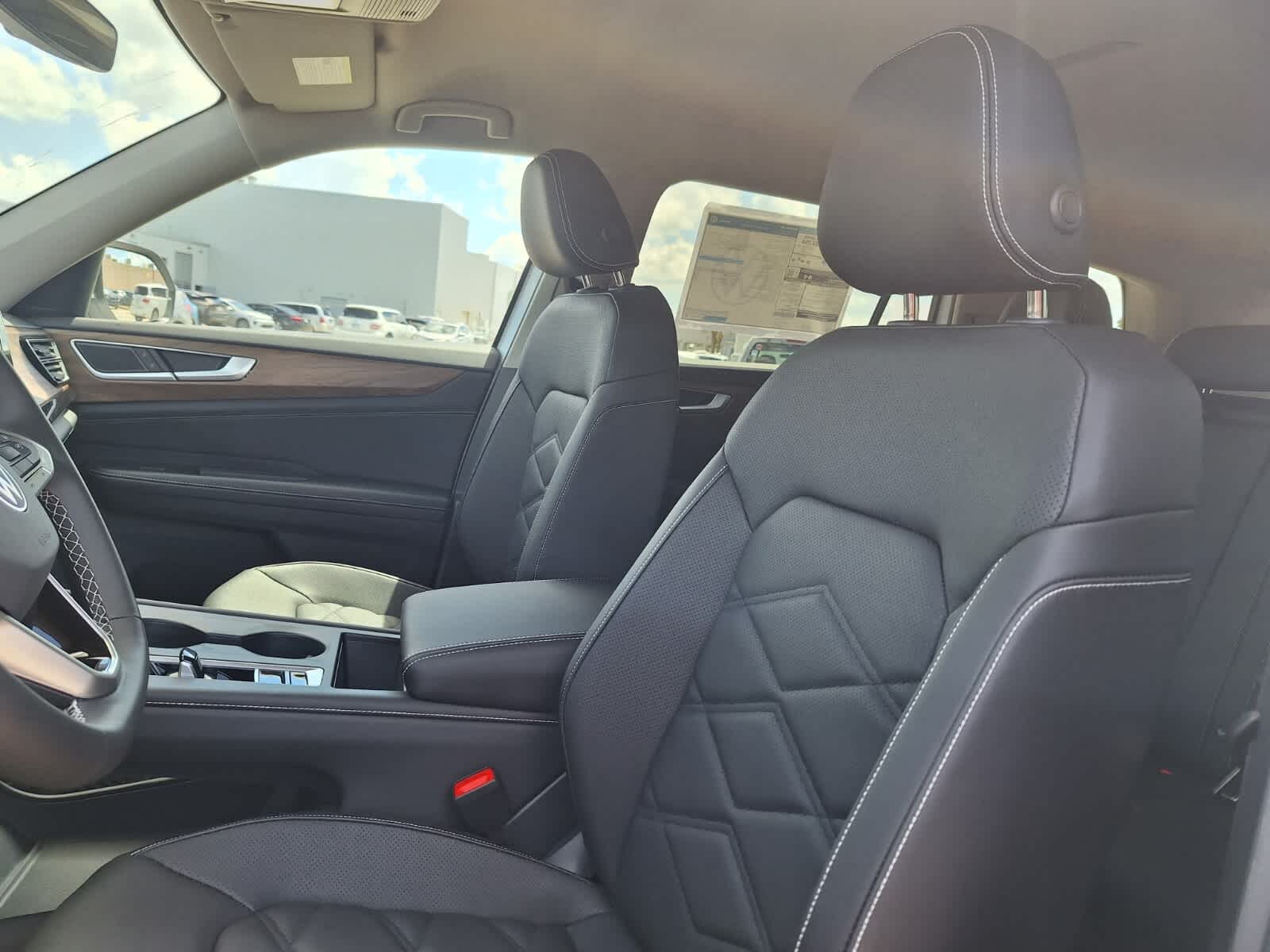 2026 Volkswagen Atlas SE photo 10