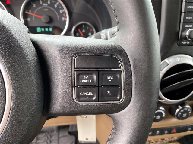 2012 Jeep Wrangler Sahara photo 16