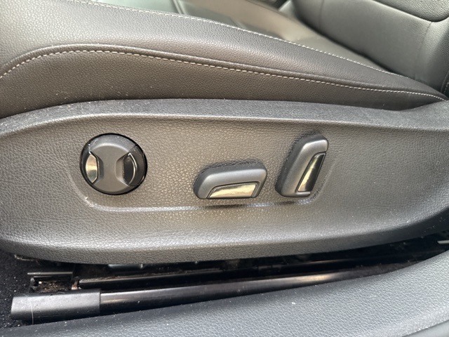 2021 Volkswagen Passat 2.0T R-Line photo 14