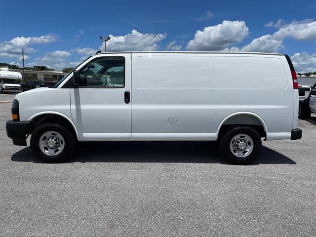 2025 Chevrolet Express Cargo 2500 photo 2