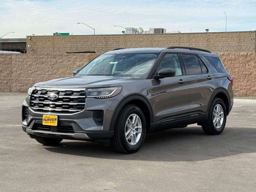 2026 Ford Explorer photo 4