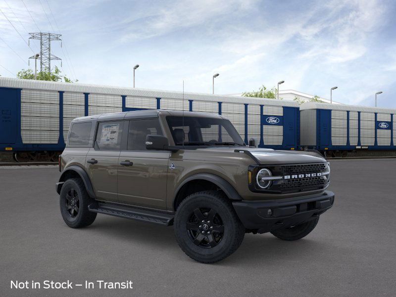 2025 Ford Bronco Outer Banks photo 7