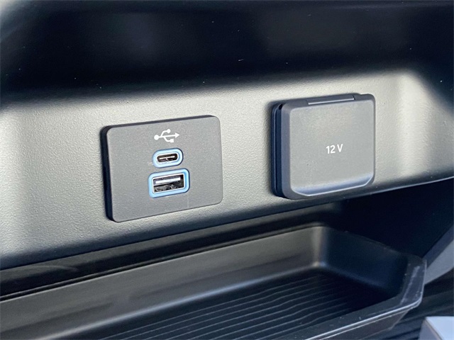 2025 Ford F-550 photo 18