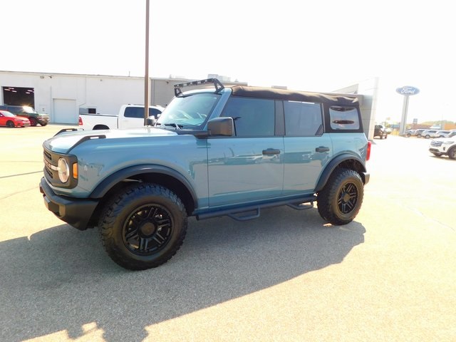 2023 Ford Bronco Base photo 7