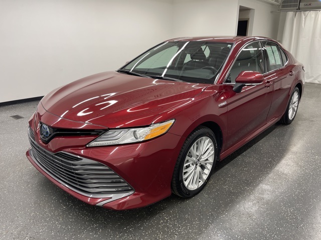 2020 Toyota Camry Hybrid XLE photo 4