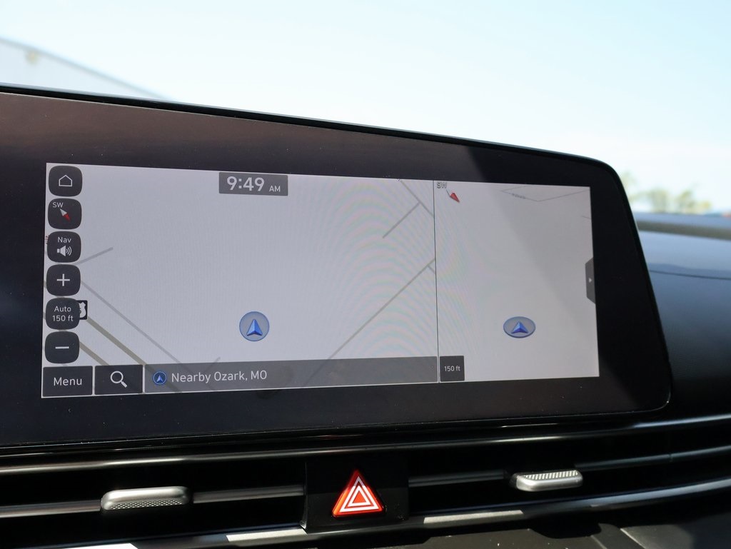2024 Hyundai Elantra SEL photo 32