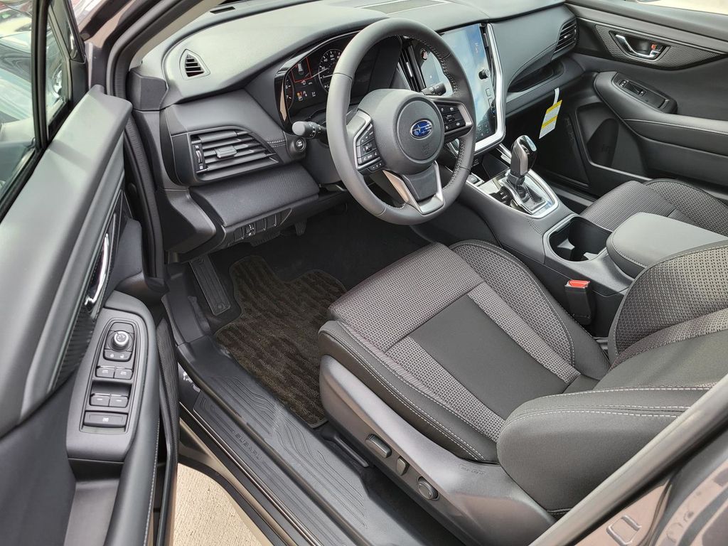 2025 Subaru Outback Premium photo 6