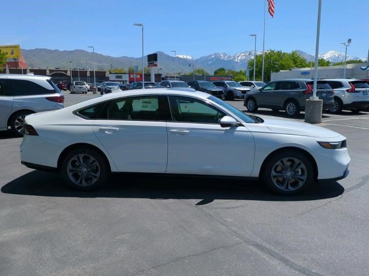 2025 Honda Accord Hybrid EX-L photo 2