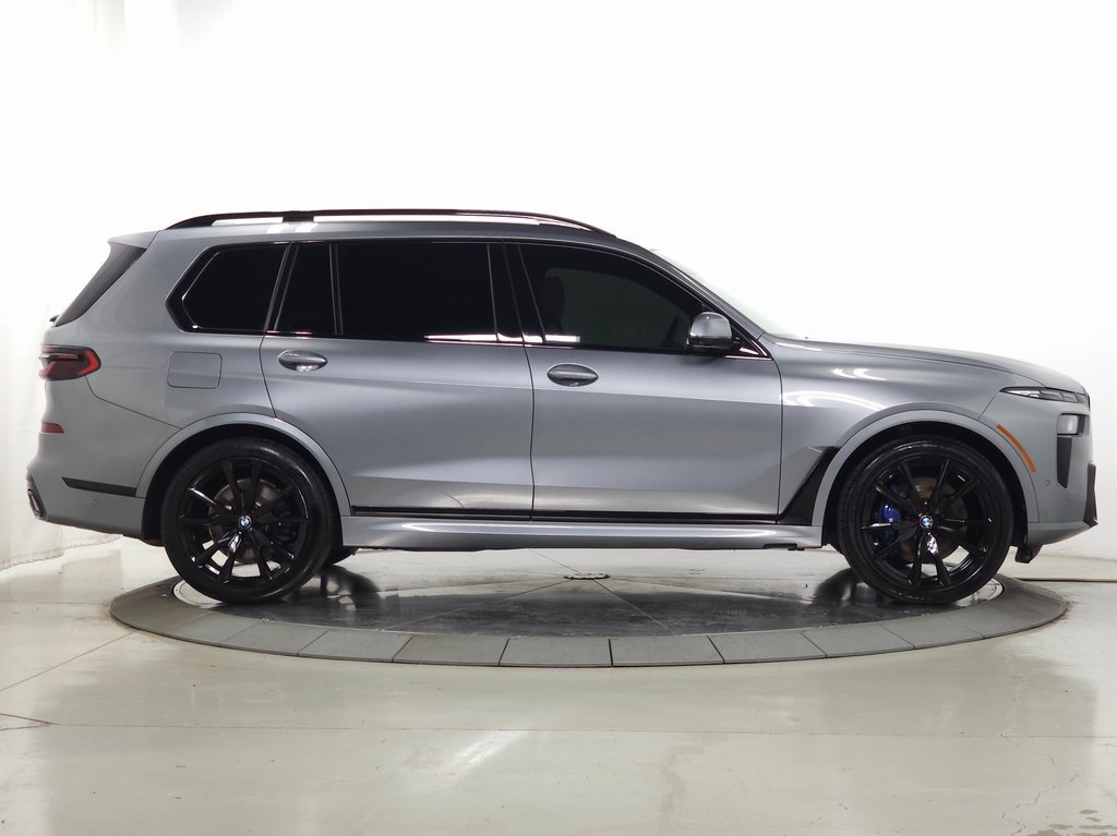 2023 BMW X7 - Image 8
