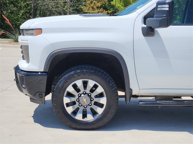 2024 Chevrolet Silverado 2500HD Custom photo 9