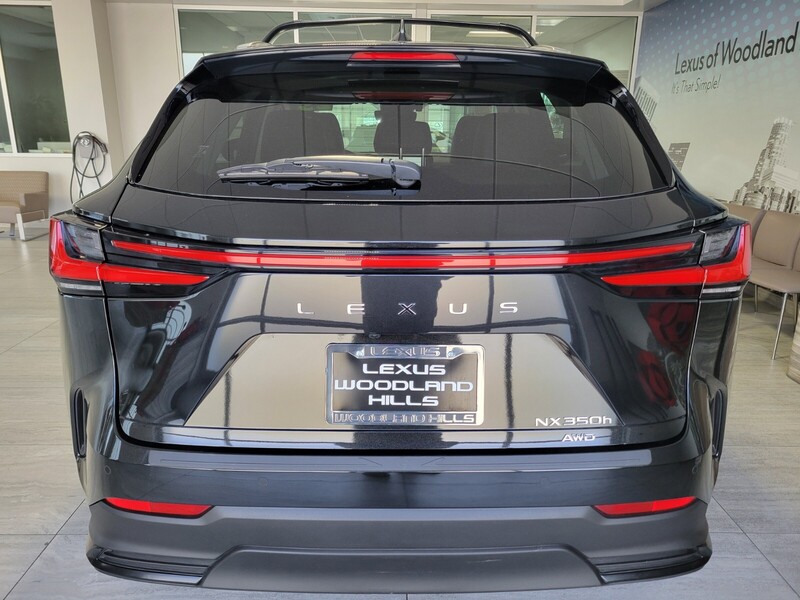 2025 Lexus NX 350h Premium AWD photo 2