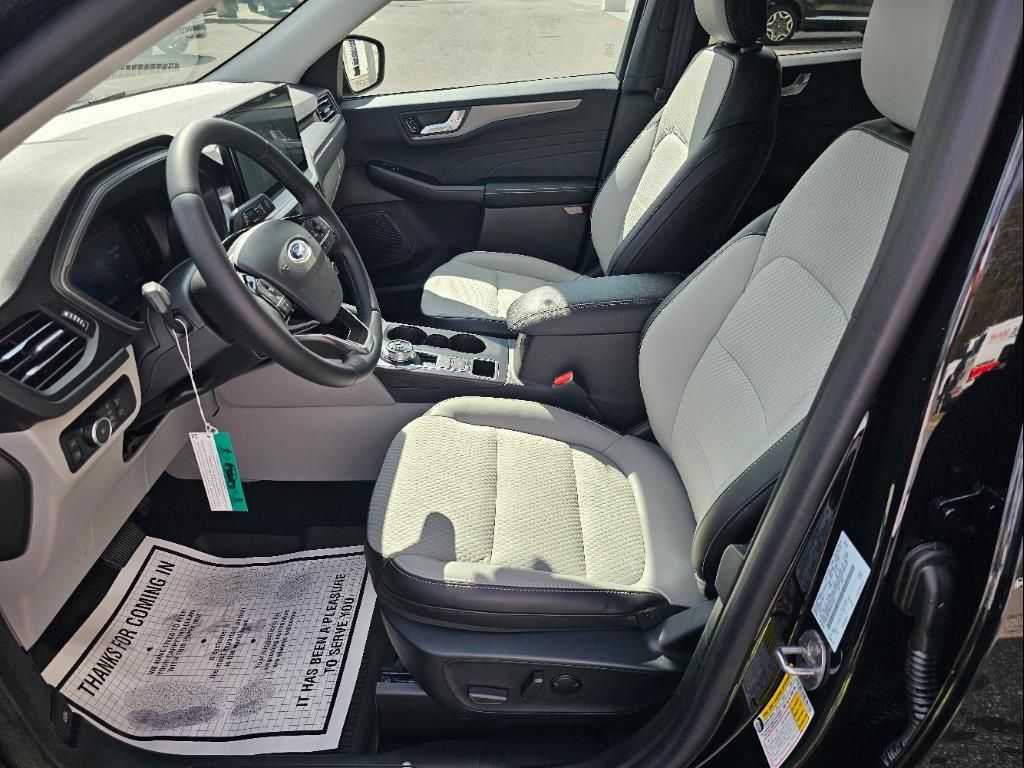 2024 Ford Escape Plug-In Hybrid photo 16