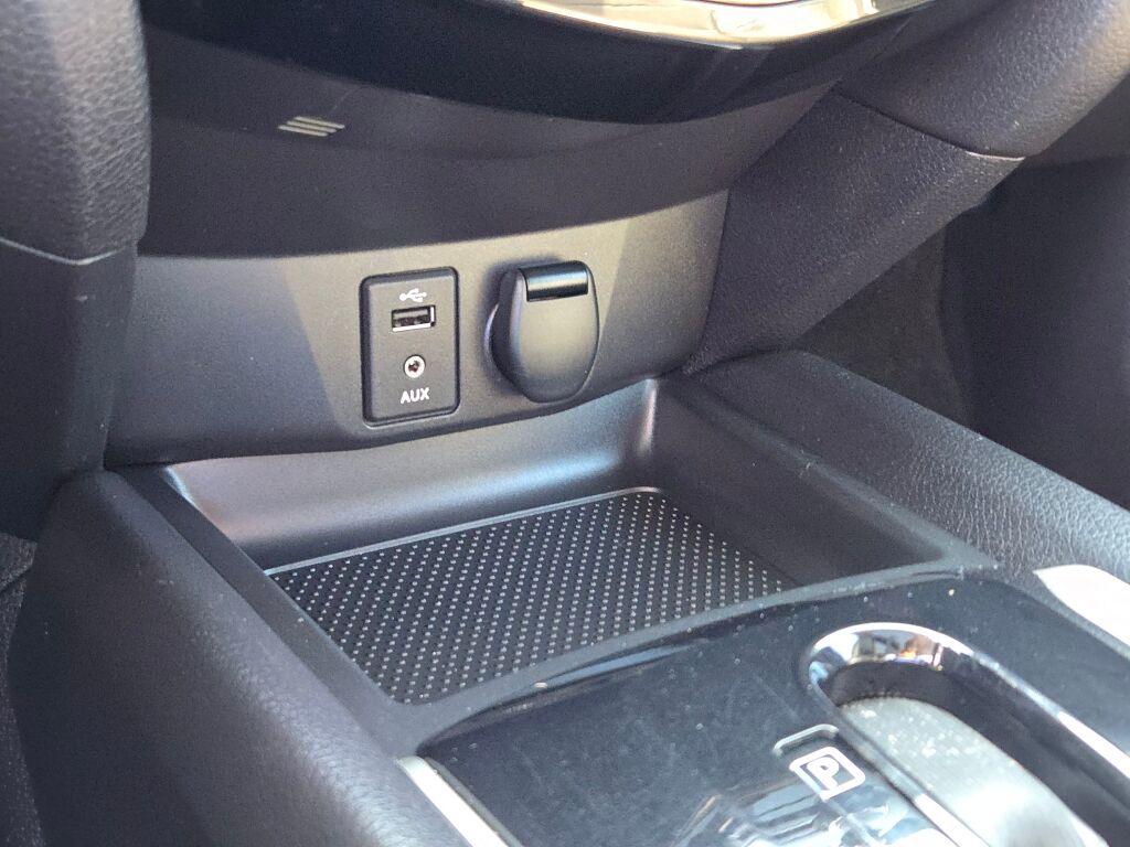2014 Nissan Rogue SL photo 25