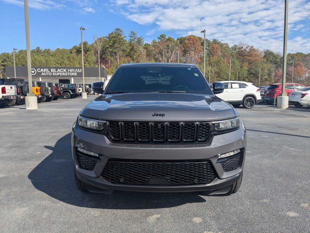 2025 Jeep Grand Cherokee Limited photo 2
