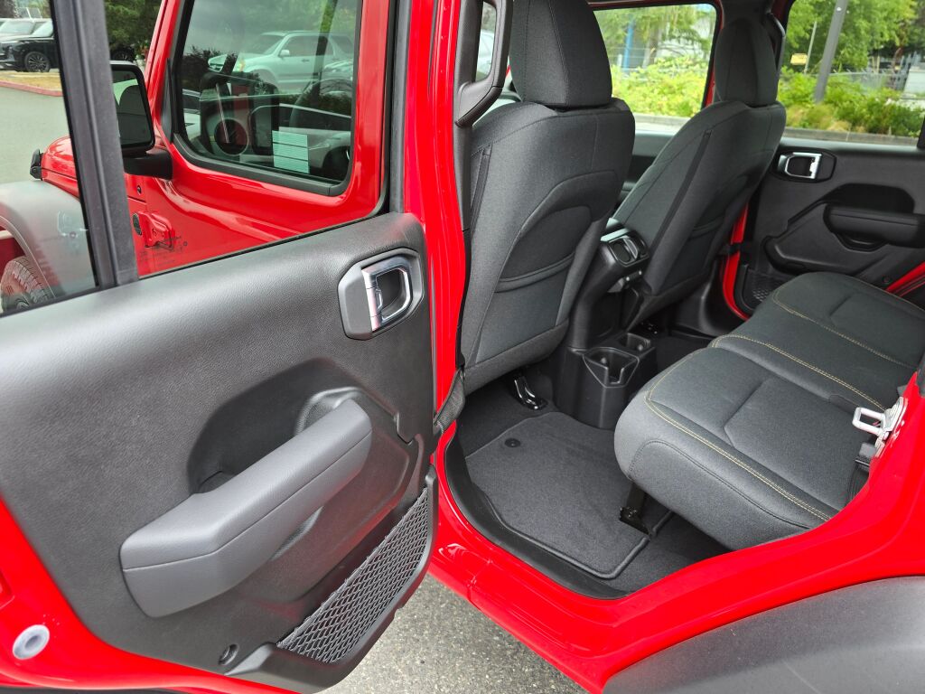 2025 Jeep Wrangler Sport S photo 15