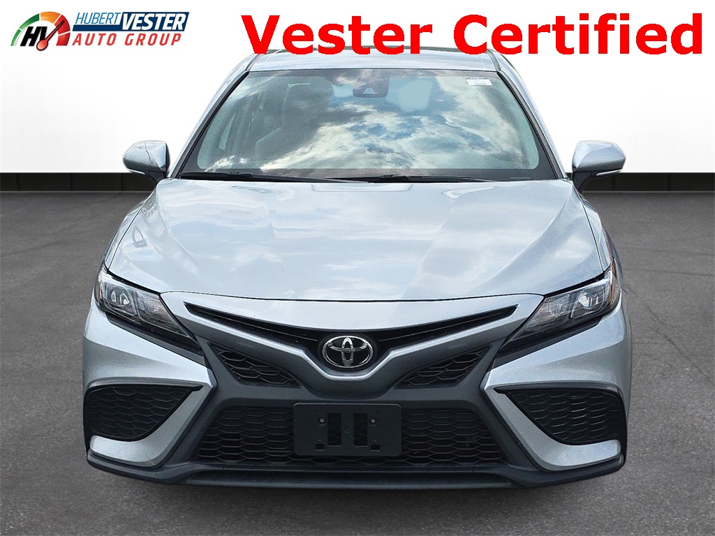 2023 Toyota Camry SE photo 3