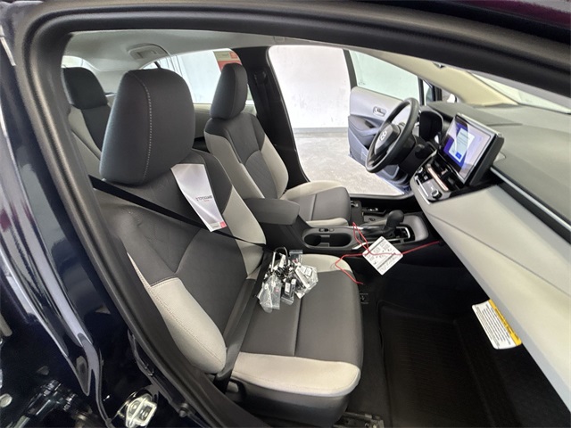 2025 Toyota Corolla LE photo 21
