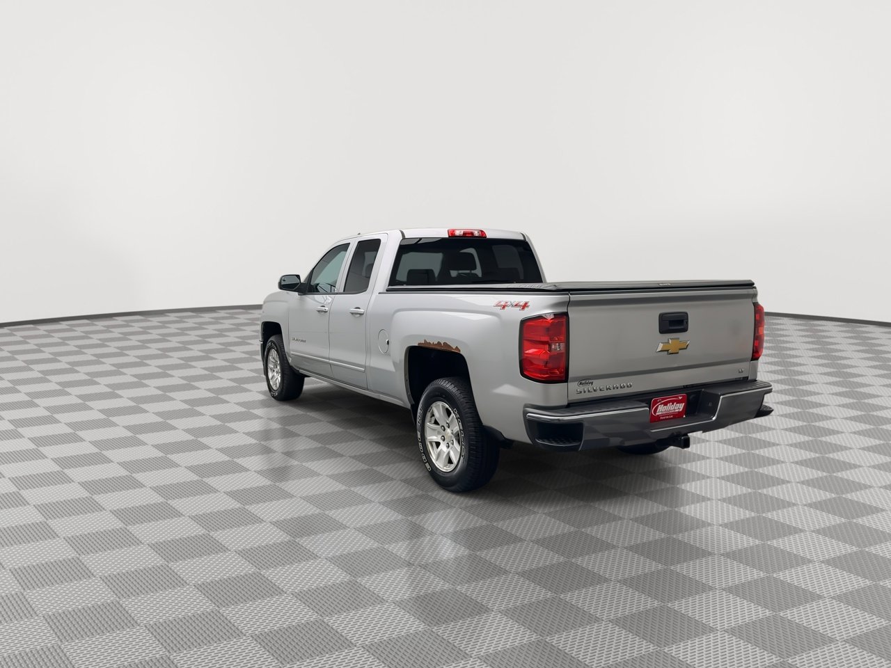 2015 Chevrolet Silverado 1500 LT photo 2