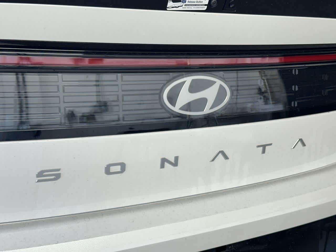 2025 Hyundai Sonata Hybrid SEL photo 10