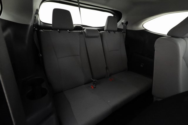 2022 Toyota Highlander LE photo 21