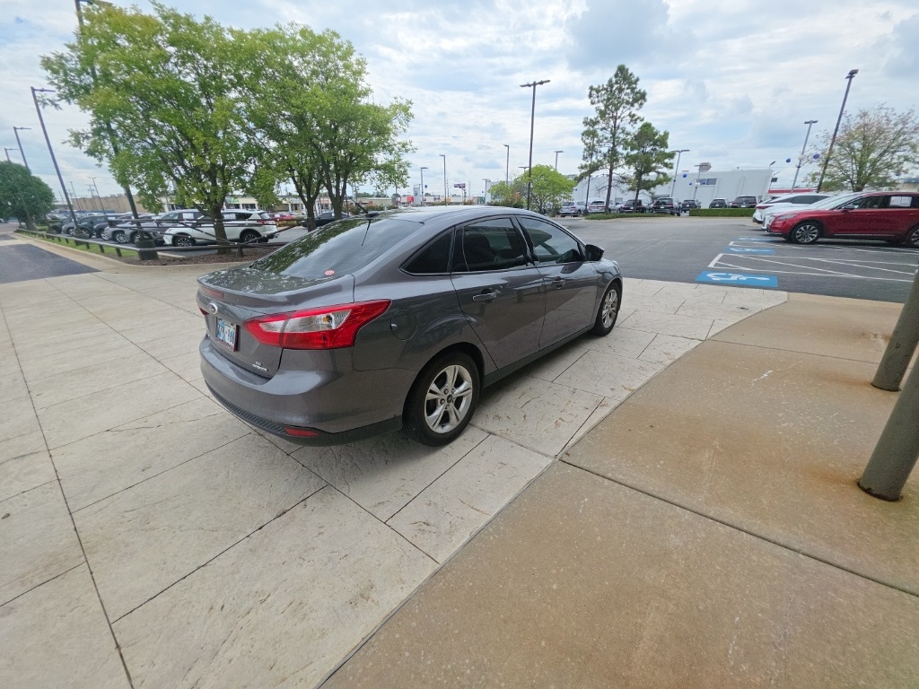 2013 Ford Focus SE photo 3